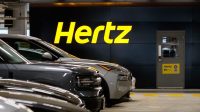 Hertz Shifts Strategy: Selling 20,000 Electric Vehicles Amidst EV Demand Slowdown Sparks Industry Reevaluation